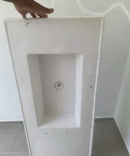 Pia de pedra que imita marmore 1,5m