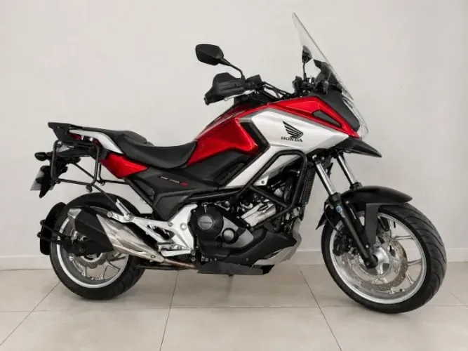 NC 750X - Super conservada