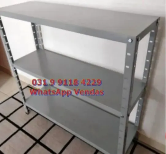Prateleiras de aço estantes 3 bandejas 1 metro de altura novas Frete grátis para BH