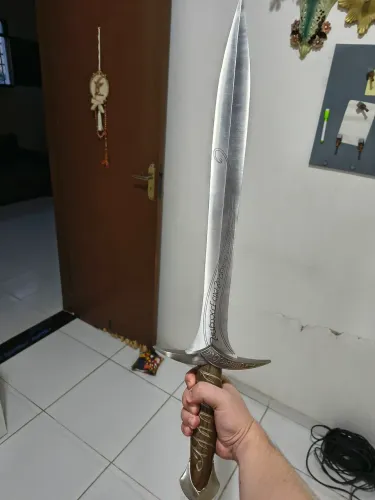 O Hobbit - Espada decorativa Sting/Ferroada com suporte de parede