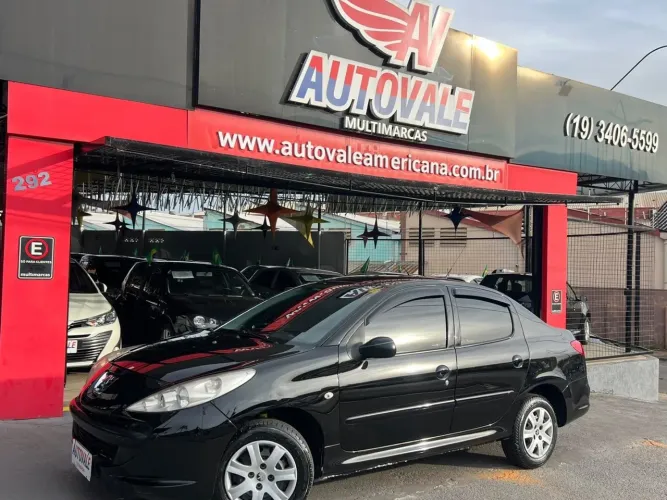 Peugeot 207 XR 1.4 Flex 8V 5P 2011