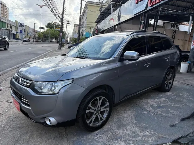 Mitsubishi Outlander 3.0/ GT 3.0 V6 Aut. 2015