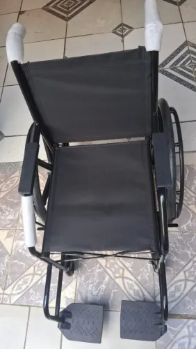 Cadeira de rodas nova
