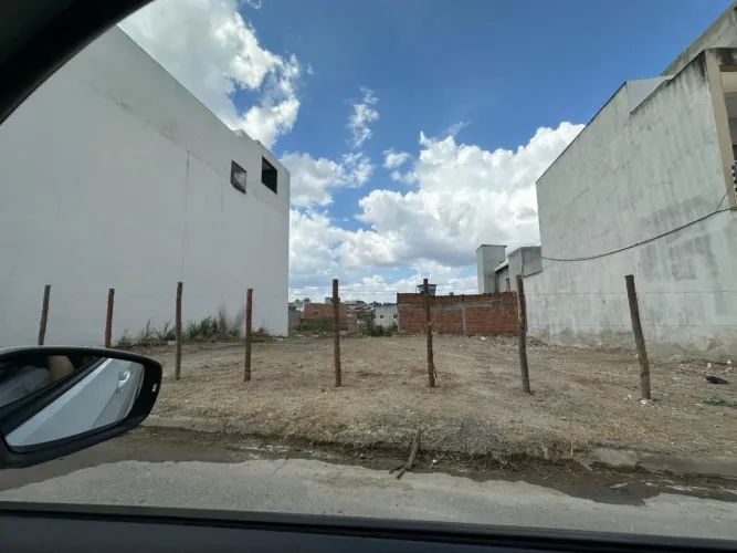 Oportunidade! Terreno QUITADO pronto para construir, próximo do centro