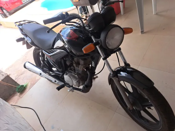 Vende se uma Moto Fan em Abaetetuba