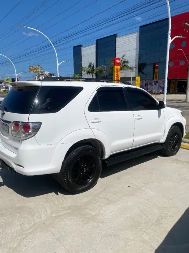 Toyota Hilux SW4 SRV D4-d 4X4 3.0 TDI Dies. AUT 2015