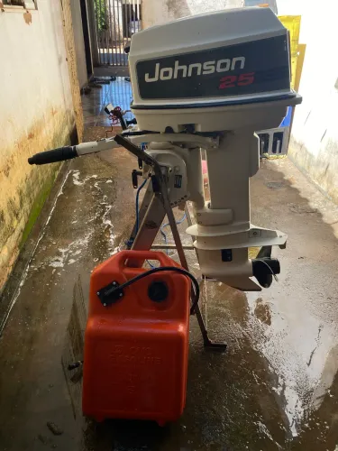 MOTOR DE BARCO 