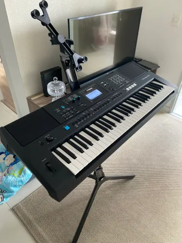 Teclado Arranjador Yamaha PSR-E473 - Impecável
