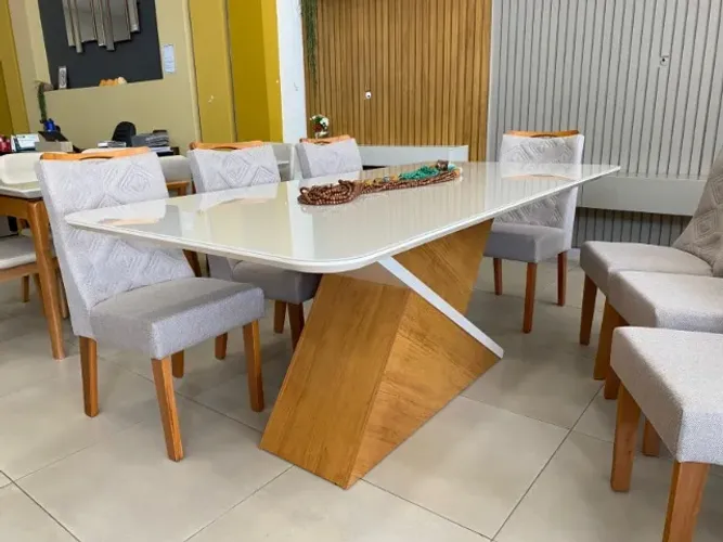 MESA COM 8 CADEIRAS ZAFIRA 