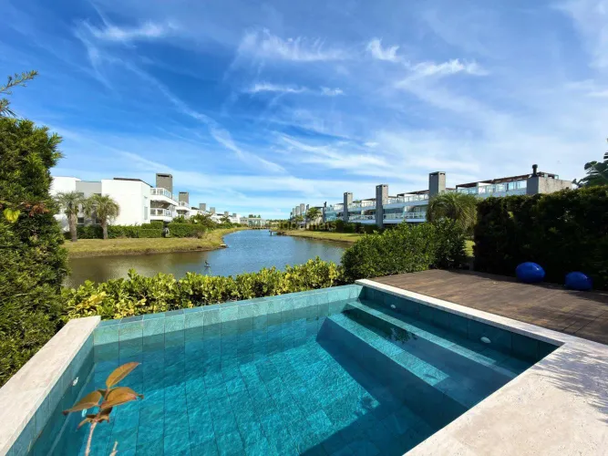 Casa 230m2 Mobiliada à Venda no Condominio Rossi Atlantida Xangri-Lá REF: CA3683
