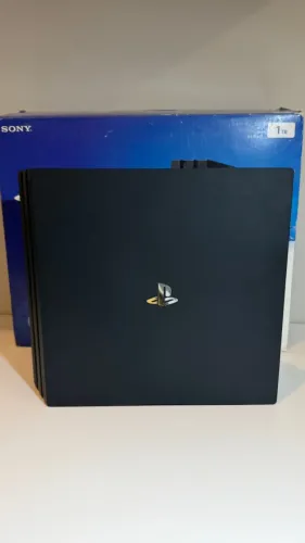 Playstation 4 PS4 Pro 1 TB terabyte 1tb excelente estado de conservação na caixa Sony