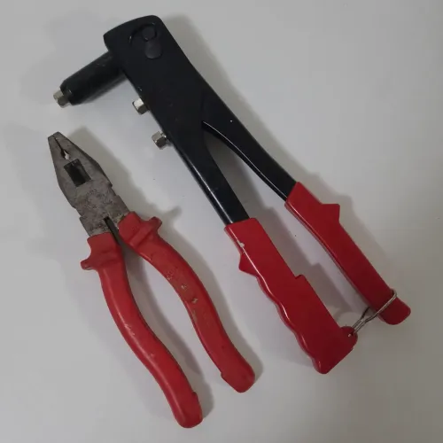 Kit de Ferramentas Alicate Universal e Rebitador Manual