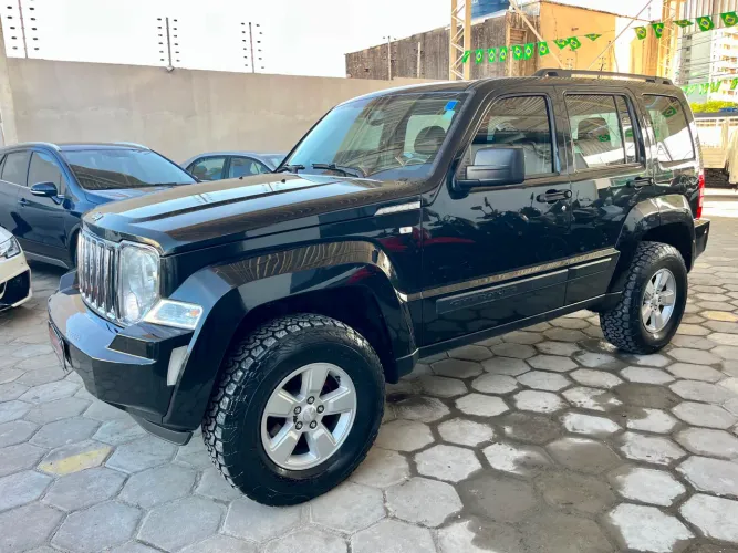 Jeep Cherokee Sport 3.7 4X4 V6 12V Aut. 2012