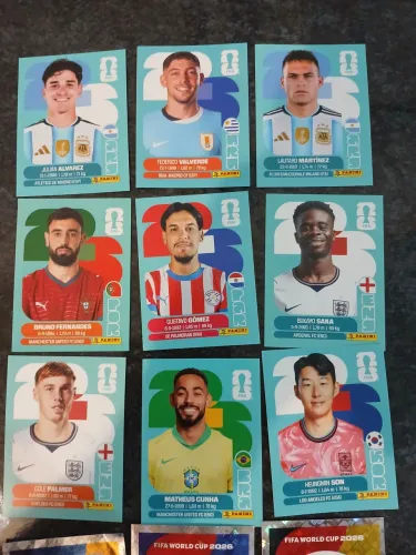 Figurinhas da copa 2026 - Gustavo Gomes, Palmer, Son, Valverde, Brilhantes e mais