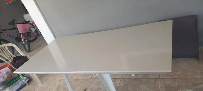 Mesa e cadeiras 