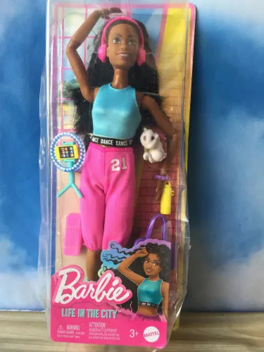 Barbie Life in the city com pet e acessórios 