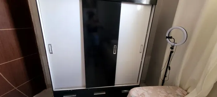 Guarda roupa de casal pequeno