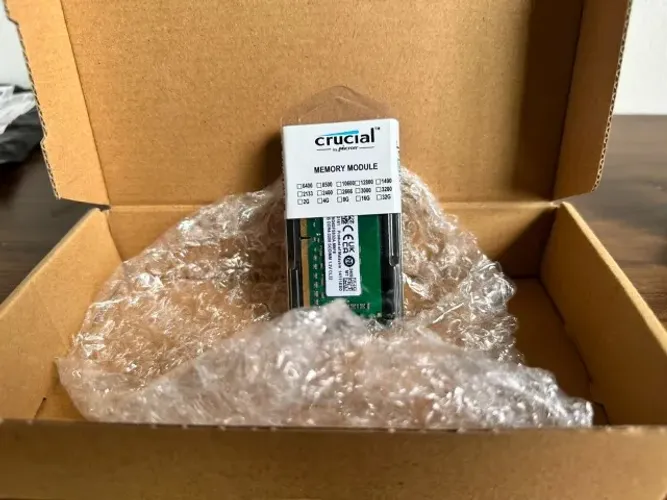 CRUCIAL 8 GB DDR4 Memória RAM 3200Hz LACRADO ! NOVO