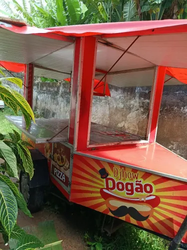 Carrocinha equipada para venda de salgados, hambúrguer e cachorro quente,bem moderno 