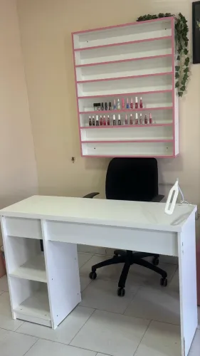 Suporte para esmaltes e mesa