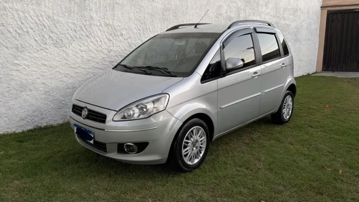 Fiat Idea Attractive 1.4 Fire Flex 8V 5P 2013