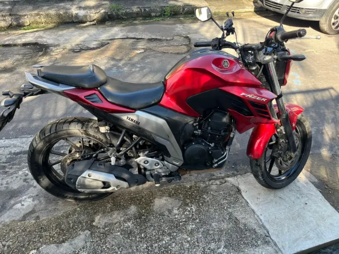 FZ25