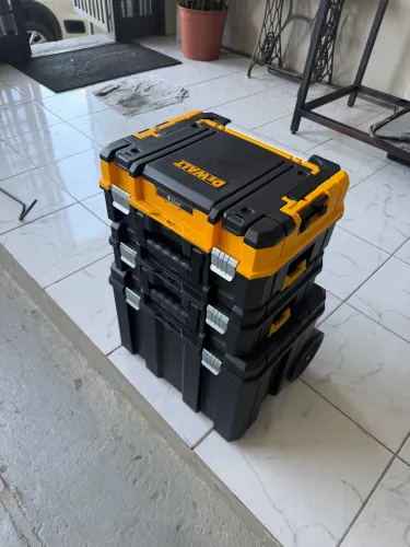 Caixa Dewalt TSTAK 3 módulos 