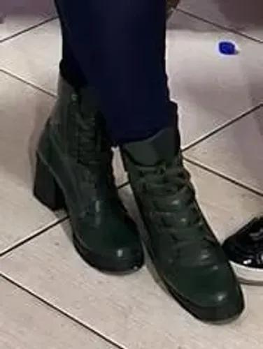 Bota 39 (Sua Cia )Verde Militar ?
