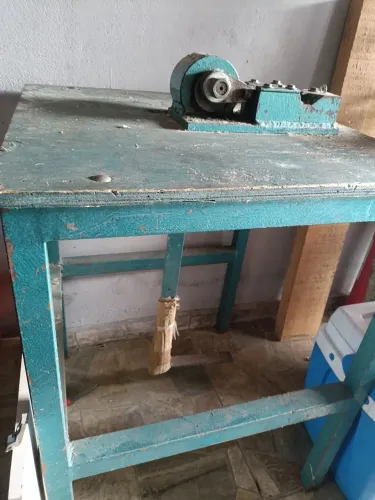 Máquina de cortar zíper