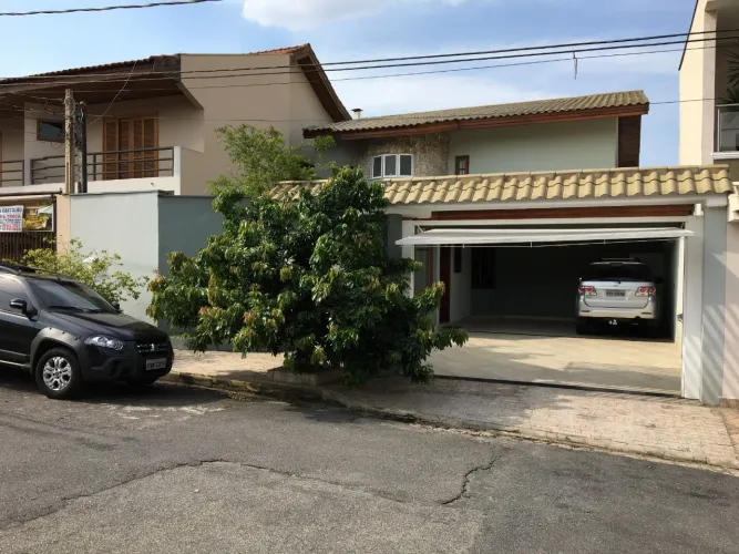 SOROCABA - Casa Padrão - Campolim