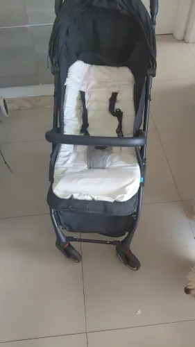 VENDO carrinho de bebê compacto 