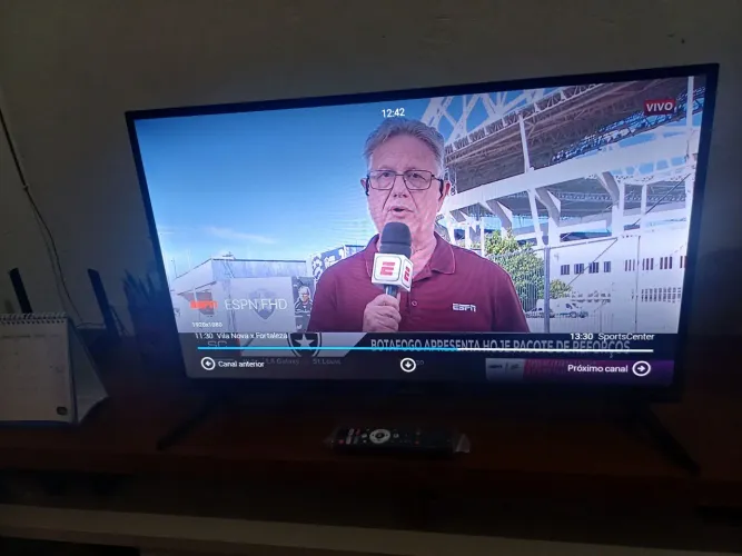 VENDO OU TROCO TV SMART AIWA 32 POLEGADAS NOVA.