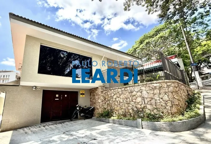 CASA ASSOBRADADA - LAPA - SP