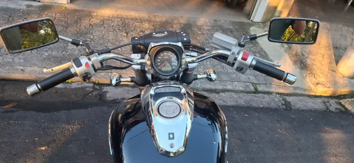 Suzuki Boulevard m800