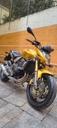 Vendo Hornet 2009 km 48 mil