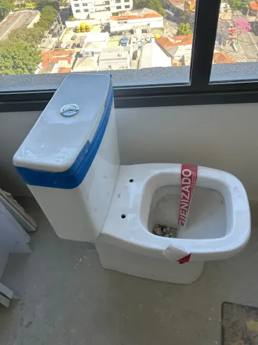 Vaso Sanitário com Caixa Acoplada Deca Quadra Branco - Novo