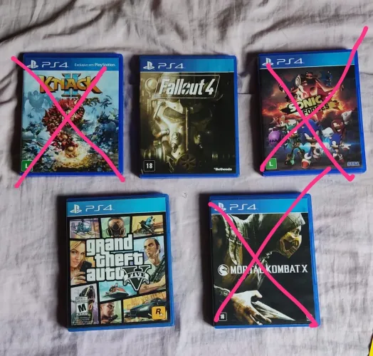 Jogos ps4 GTA 5 e Fallout 4