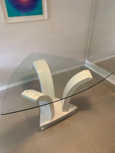 Mesa jantar triangular
