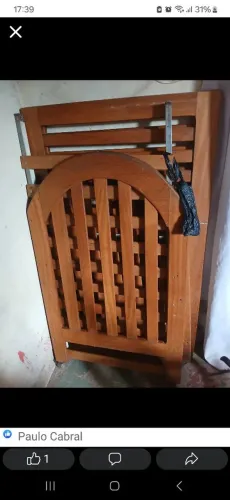 Vende - se um berço de madeira