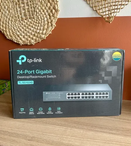 Desktop/Rackmount Switch