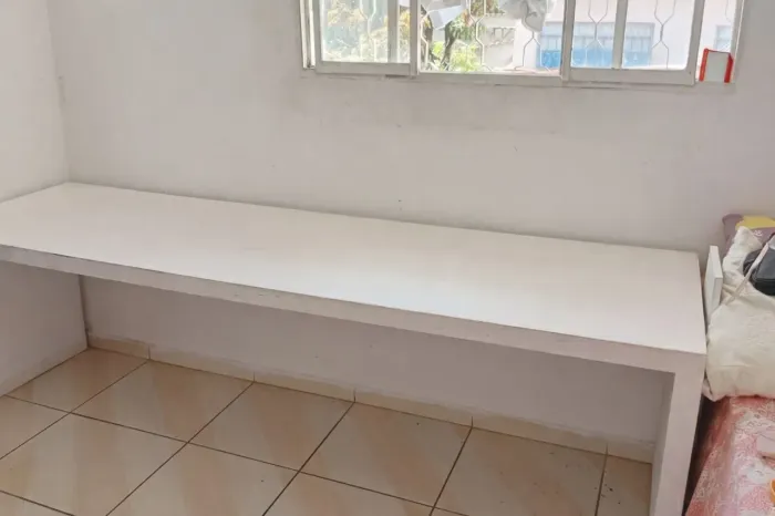 Mesa de escritório/ escrivaninha