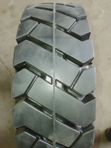 Pneu super elástico para empilhadeira RODACO 6.00-9 novo (maciço)