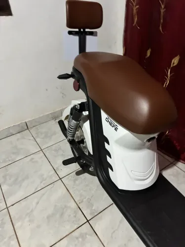 Moto elétrica bolt