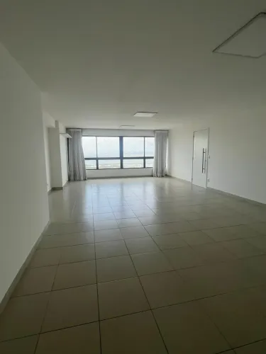 Imóvel para venda possui 173 metros quadrados com 4 quartos em Recife - Recife - PE