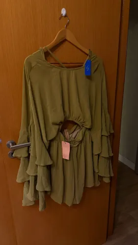 Vestido verde-oliva