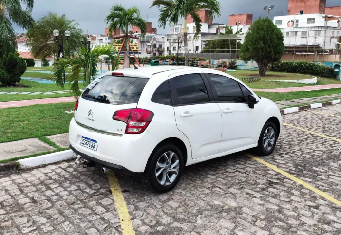 Chevrolet Onix Hatch LTZ 1.0 12V TB Flex Aut. 5P 2021