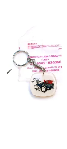 Chaveiro antigo Micro Trator Tobatta Diesel anos 70 na embalagem original raridade