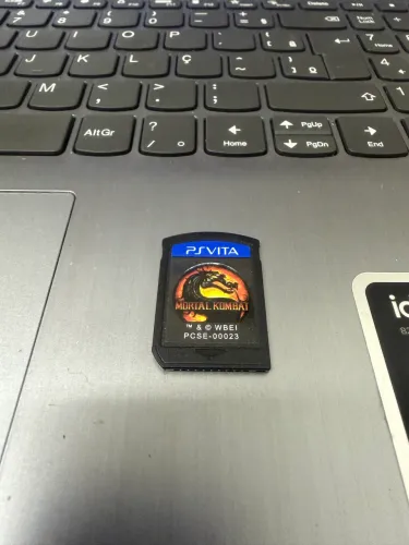 Mortal kombat Ps vita
