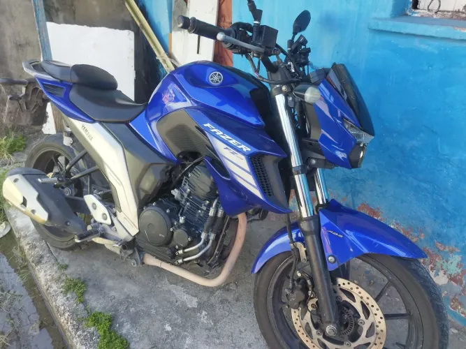 FZ25 Ano 2022 BLUE FLEX No Ponto de Transferir.