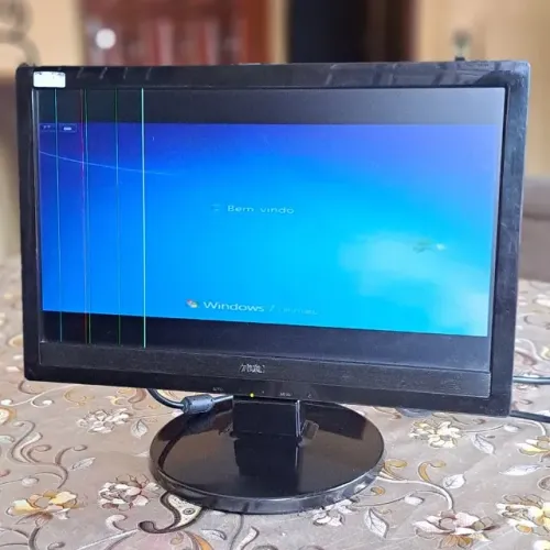 Monitor LCD AOC Model 1619Swa (usado)